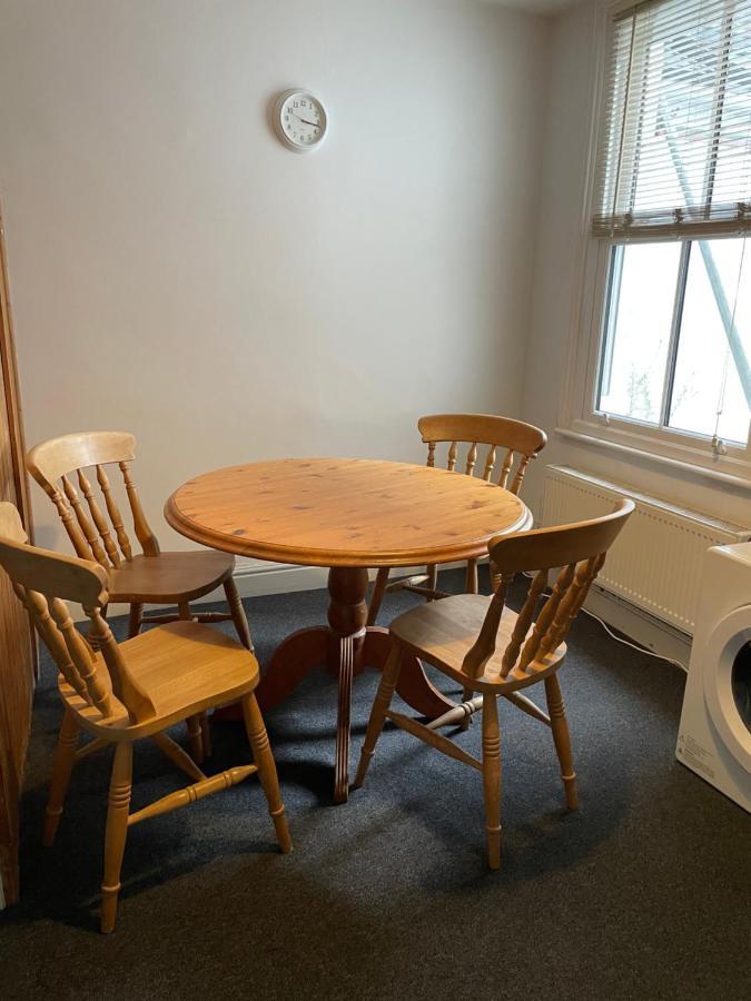 Cozy 3 Bedrooms Home Off Mill Road Sleep CBG Eksteriør billede
