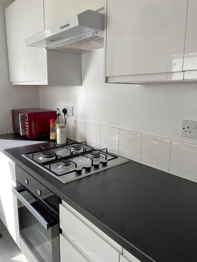 Cozy 3 Bedrooms Home Off Mill Road Sleep CBG Eksteriør billede