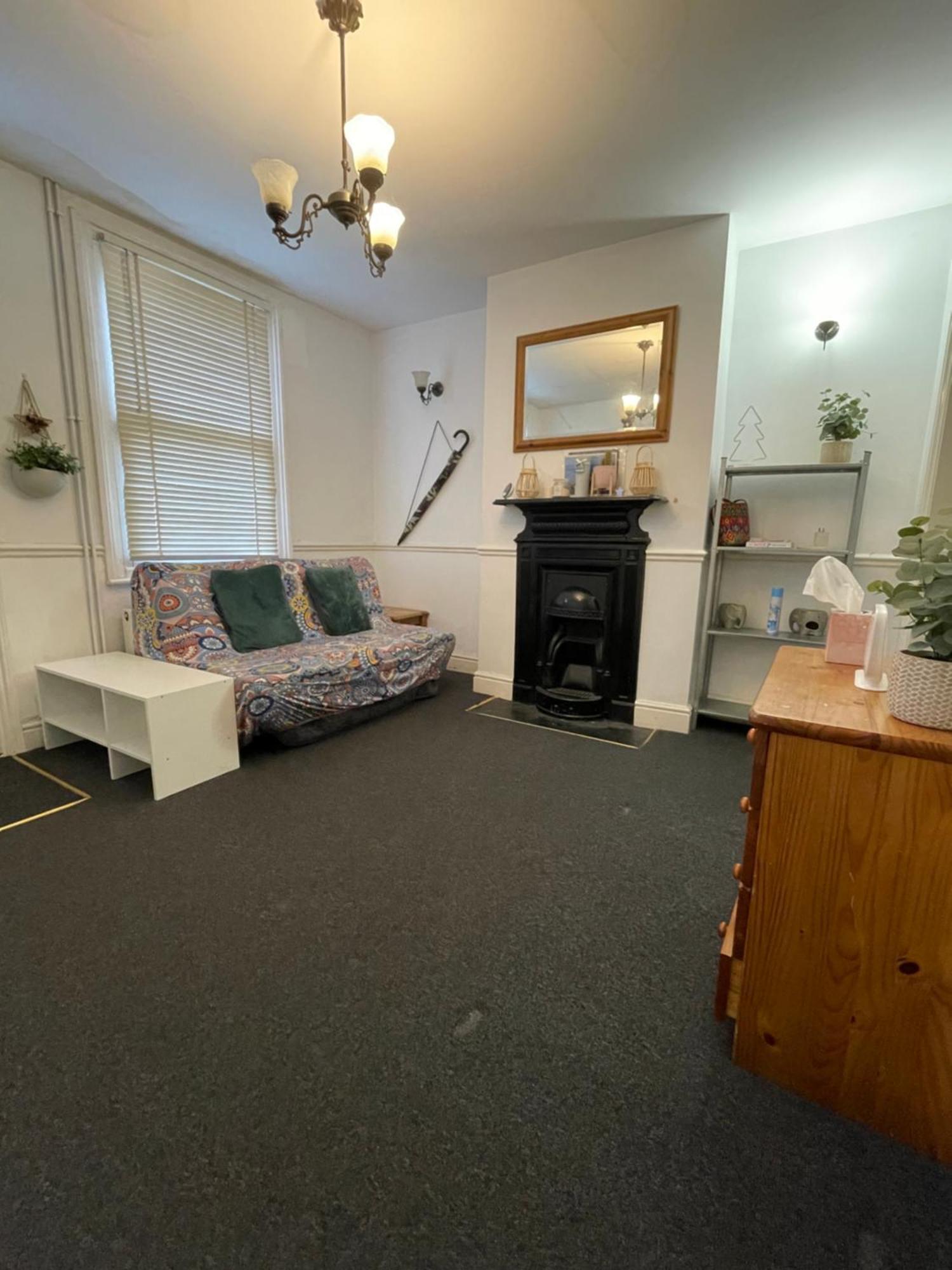 Cozy 3 Bedrooms Home Off Mill Road Sleep CBG Eksteriør billede